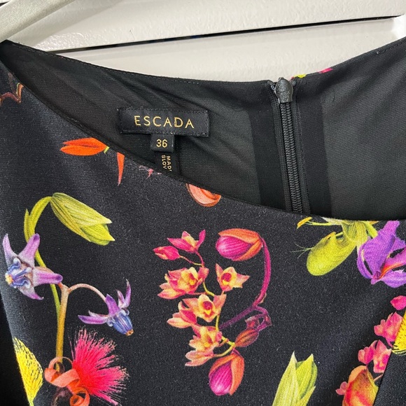 ESCADA knee length dress size 36. - Picture 6 of 8